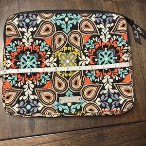 NWOT Vera Bradley Sierra sleeve $20